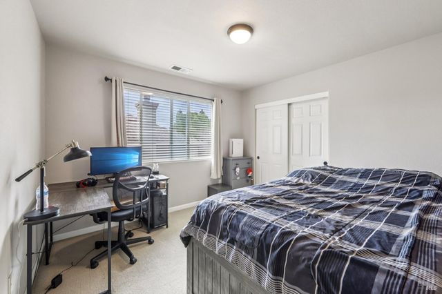 1444 Great Heron Dr, Santa Rosa, CA 95409