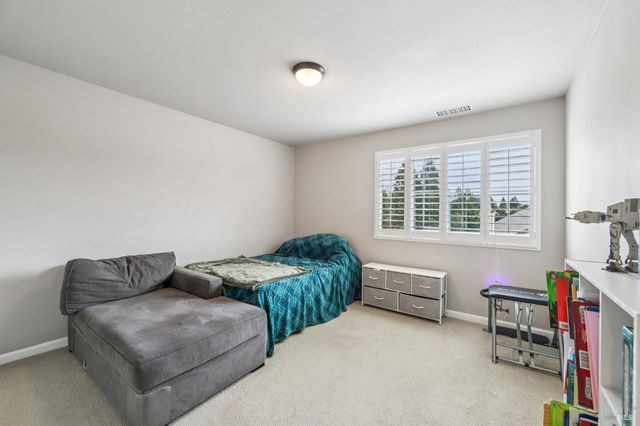 1444 Great Heron Dr, Santa Rosa, CA 95409