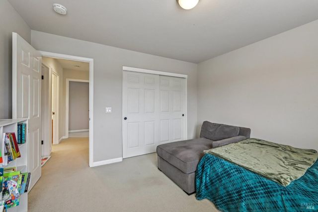 1444 Great Heron Dr, Santa Rosa, CA 95409