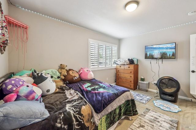 1444 Great Heron Dr, Santa Rosa, CA 95409