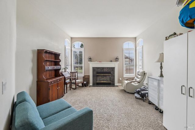 1444 Great Heron Dr, Santa Rosa, CA 95409