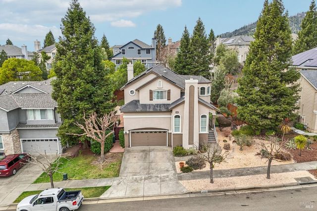 1444 Great Heron Dr, Santa Rosa, CA 95409