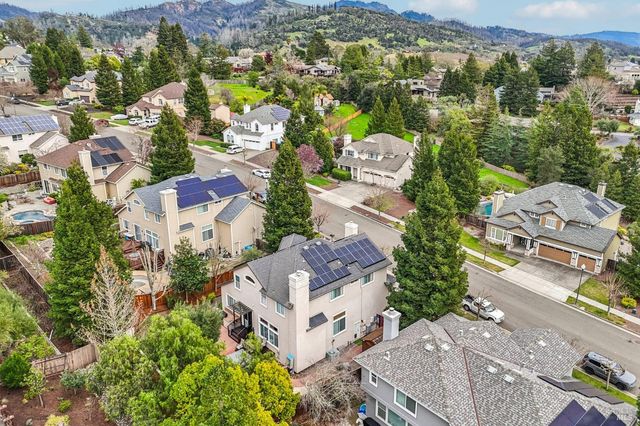 1444 Great Heron Dr, Santa Rosa, CA 95409