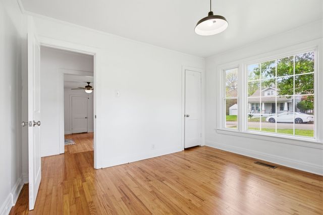 114 5th Ave, Columbia, TN 38401