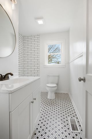 114 5th Ave, Columbia, TN 38401