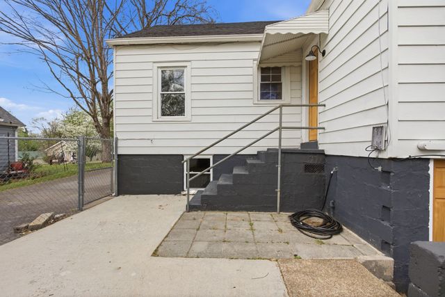 114 5th Ave, Columbia, TN 38401