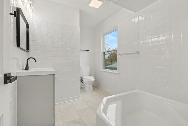 808 Sterling Avenue, Flossmoor, IL 60422