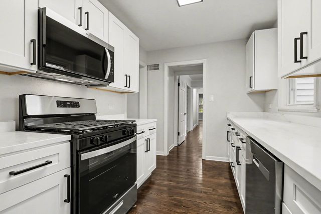 808 Sterling Avenue, Flossmoor, IL 60422