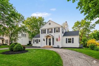 808 Sterling Avenue, Flossmoor, IL 60422