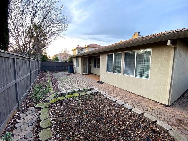 11704 Village Pond Way, Rancho Cordova, CA 95742