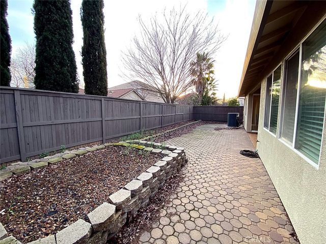 11704 Village Pond Way, Rancho Cordova, CA 95742