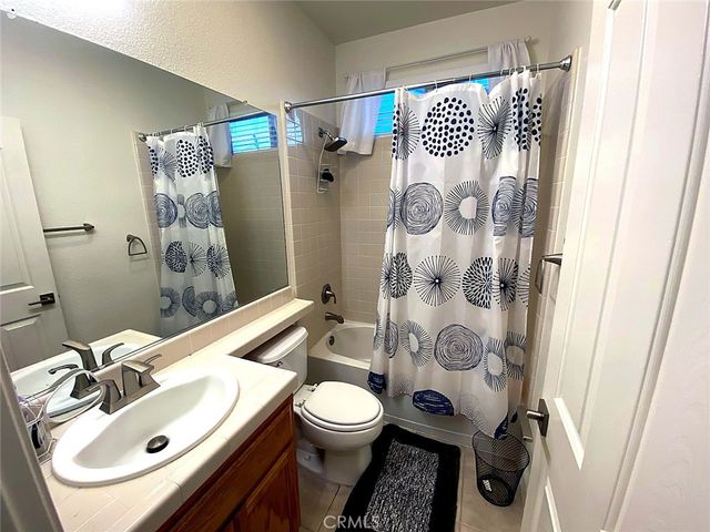 11704 Village Pond Way, Rancho Cordova, CA 95742