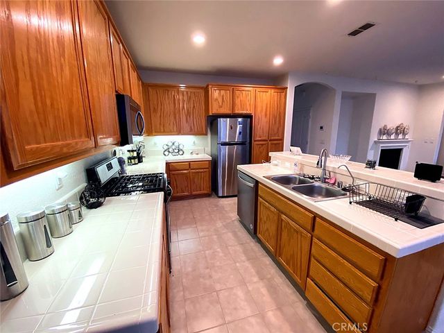 11704 Village Pond Way, Rancho Cordova, CA 95742