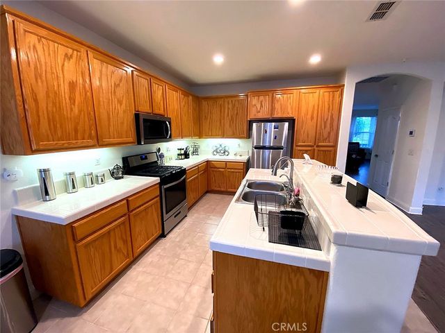 11704 Village Pond Way, Rancho Cordova, CA 95742