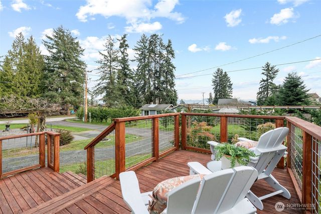 6876 Helena Street, Clinton, WA 98236