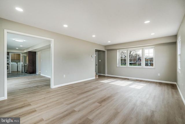 27 HARPER LN, Willingboro, NJ 08046