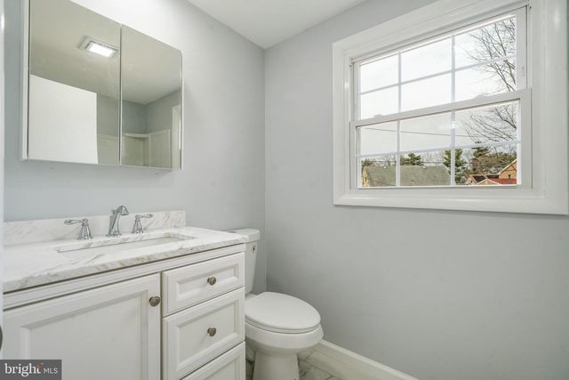 27 HARPER LN, Willingboro, NJ 08046