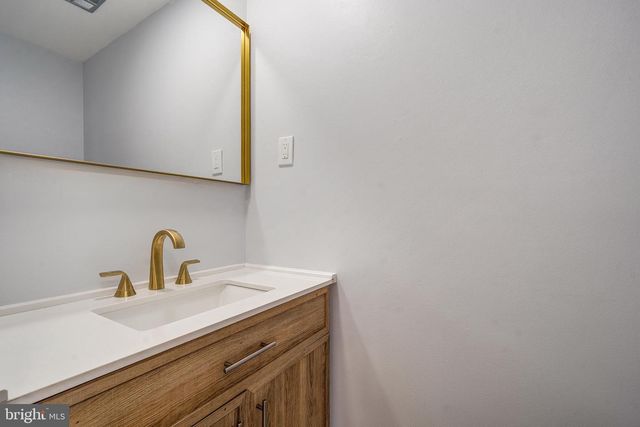 27 HARPER LN, Willingboro, NJ 08046