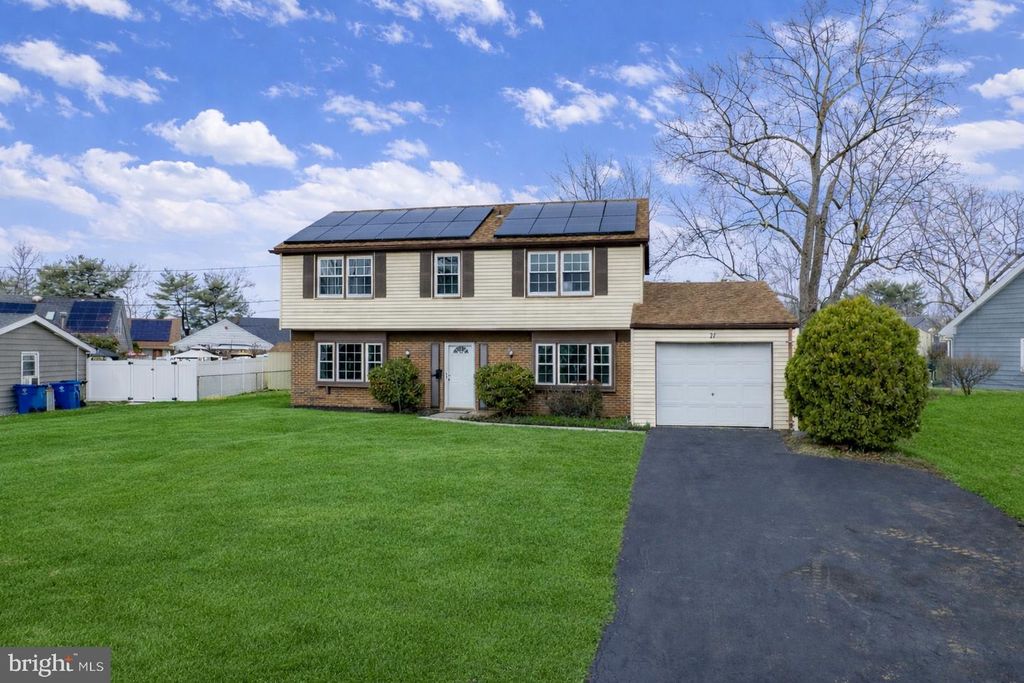 27 HARPER LN, Willingboro, NJ 08046