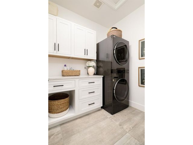 7160 W 32nd Pl, Wheat Ridge, CO 80033