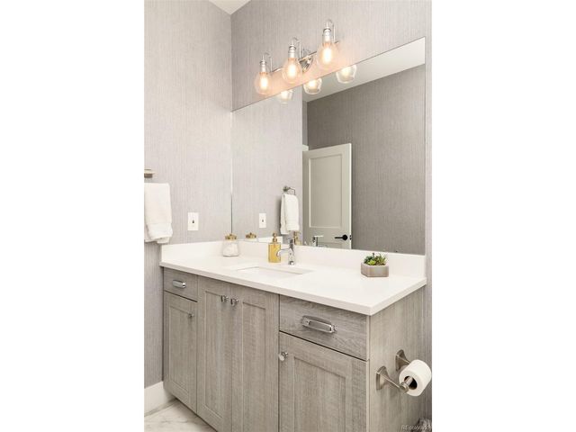 7160 W 32nd Pl, Wheat Ridge, CO 80033