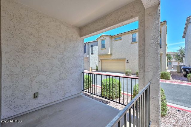 17732 W MANDALAY Lane, Surprise, AZ 85388