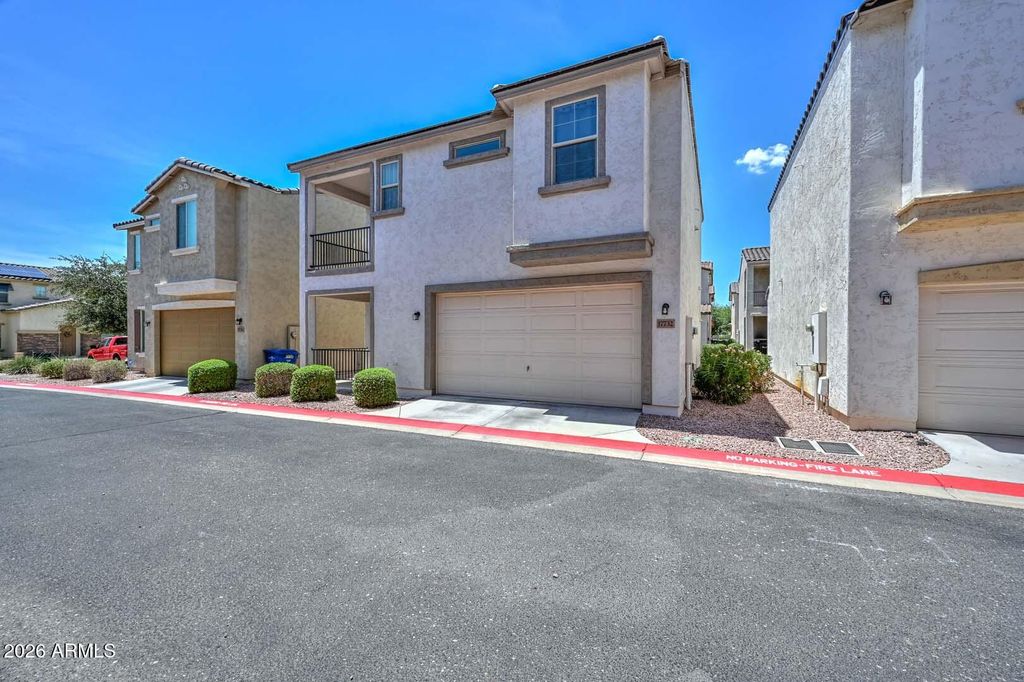 17732 W MANDALAY Lane, Surprise, AZ 85388 — photo 4