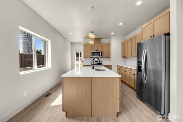 301 Cap Avenue, Winlock, WA 98596