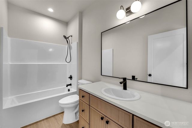 301 Cap Avenue, Winlock, WA 98596