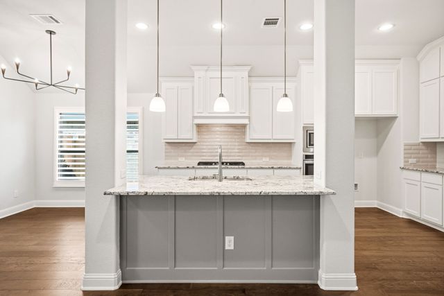 499 Washington Avenue, Waxahachie, TX 75165