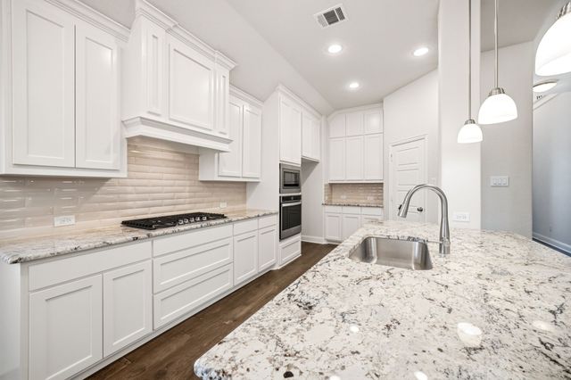 499 Washington Avenue, Waxahachie, TX 75165