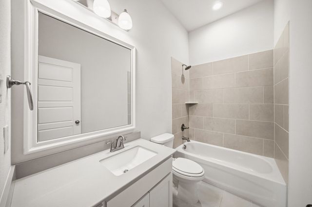 499 Washington Avenue, Waxahachie, TX 75165
