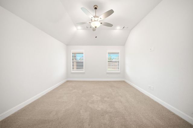 499 Washington Avenue, Waxahachie, TX 75165