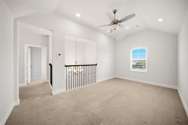 499 Washington Avenue, Waxahachie, TX 75165