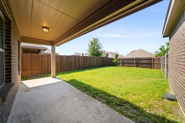 499 Washington Avenue, Waxahachie, TX 75165