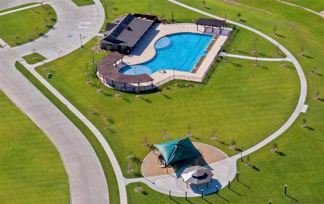 499 Washington Avenue, Waxahachie, TX 75165