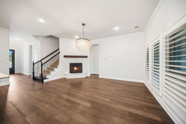 499 Washington Avenue, Waxahachie, TX 75165
