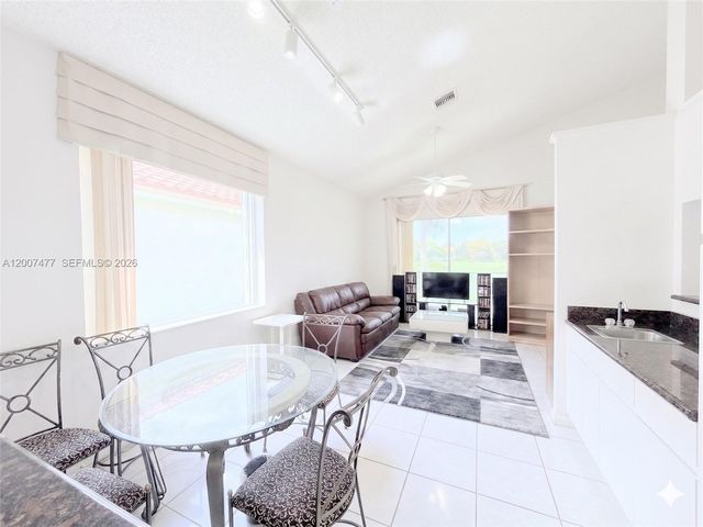 1510 W Lacosta Drive W, Pembroke Pines, FL 33027