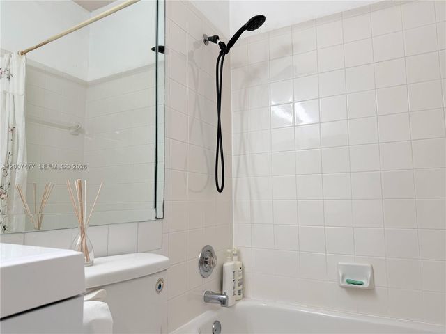 1510 W Lacosta Drive W, Pembroke Pines, FL 33027