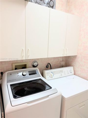 1510 W Lacosta Drive W, Pembroke Pines, FL 33027