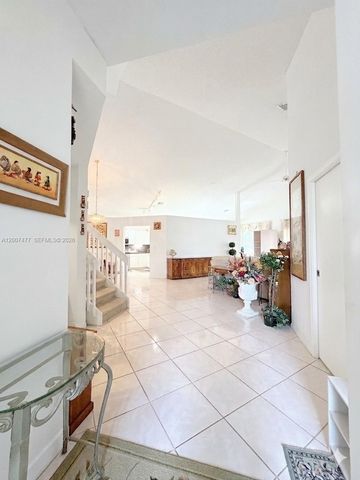 1510 W Lacosta Drive W, Pembroke Pines, FL 33027
