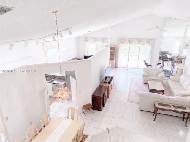 1510 W Lacosta Drive W, Pembroke Pines, FL 33027