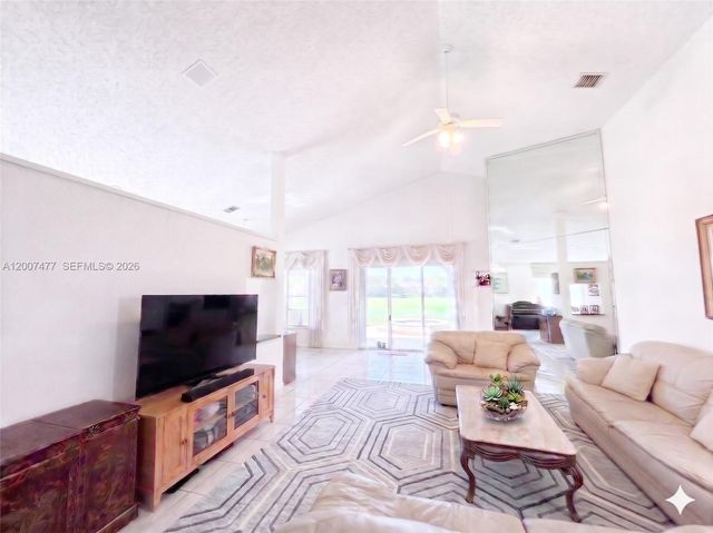 1510 W Lacosta Drive W, Pembroke Pines, FL 33027