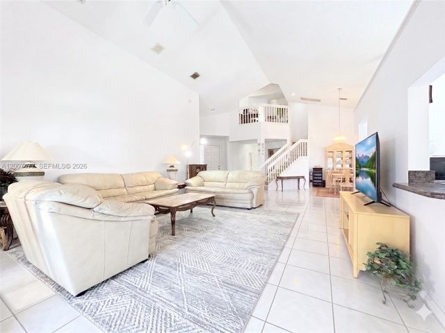 1510 W Lacosta Drive W, Pembroke Pines, FL 33027