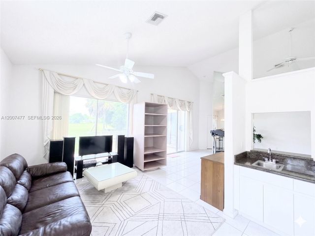 1510 W Lacosta Drive W, Pembroke Pines, FL 33027