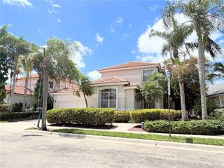 1510 W Lacosta Drive W, Pembroke Pines, FL 33027
