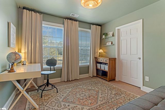 102 W Peninsula Drive, Laurens, SC 29360