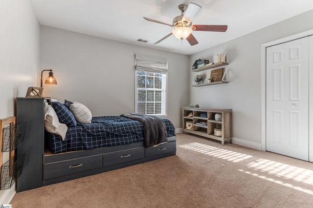 102 W Peninsula Drive, Laurens, SC 29360