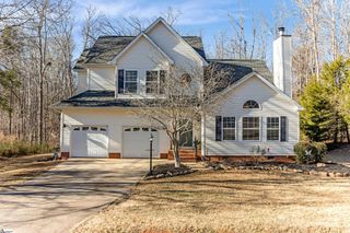 102 W Peninsula Drive, Laurens, SC 29360