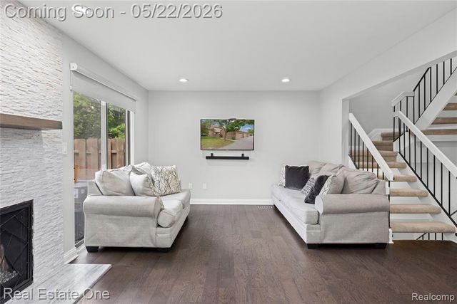 5345 Wright Way, West Bloomfield, MI 48322